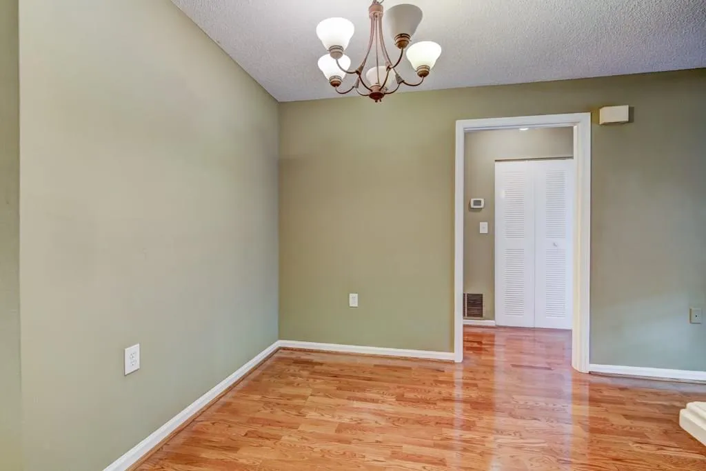 218 Granville Court, Sandy Springs, Georgia 30328, 1 Bedroom Bedrooms, ,1 BathroomBathrooms,Residential,Sold,218 Granville Court,6064787