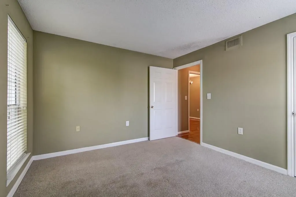 218 Granville Court, Sandy Springs, Georgia 30328, 1 Bedroom Bedrooms, ,1 BathroomBathrooms,Residential,Sold,218 Granville Court,6064787