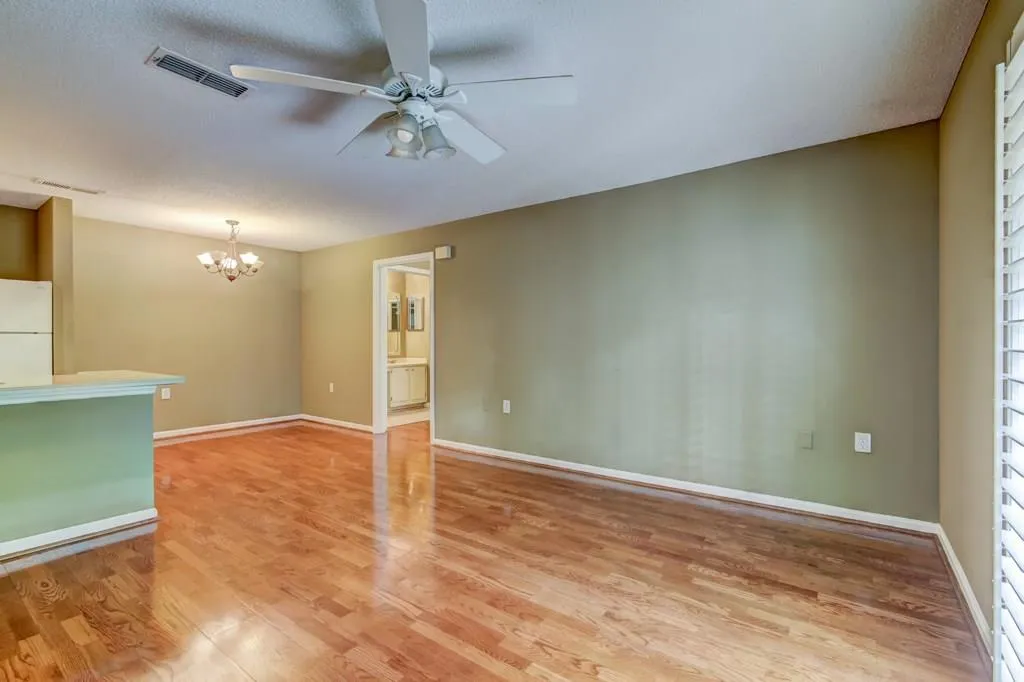 218 Granville Court, Sandy Springs, Georgia 30328, 1 Bedroom Bedrooms, ,1 BathroomBathrooms,Residential,Sold,218 Granville Court,6064787