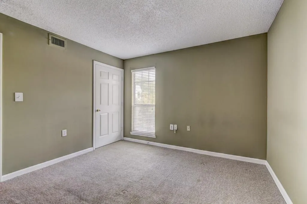 218 Granville Court, Sandy Springs, Georgia 30328, 1 Bedroom Bedrooms, ,1 BathroomBathrooms,Residential,Sold,218 Granville Court,6064787