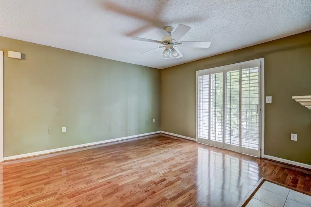 218 Granville Court, Sandy Springs, Georgia 30328, 1 Bedroom Bedrooms, ,1 BathroomBathrooms,Residential,Sold,218 Granville Court,6064787