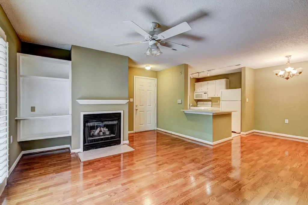 218 Granville Court, Sandy Springs, Georgia 30328, 1 Bedroom Bedrooms, ,1 BathroomBathrooms,Residential,Sold,218 Granville Court,6064787