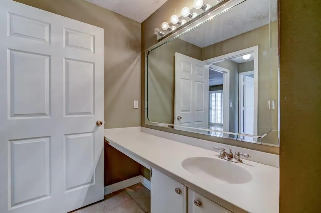 218 Granville Court, Sandy Springs, Georgia 30328, 1 Bedroom Bedrooms, ,1 BathroomBathrooms,Residential,Sold,218 Granville Court,6064787