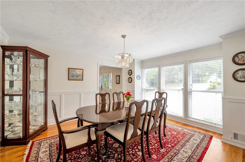 Formal dining room off kitchen