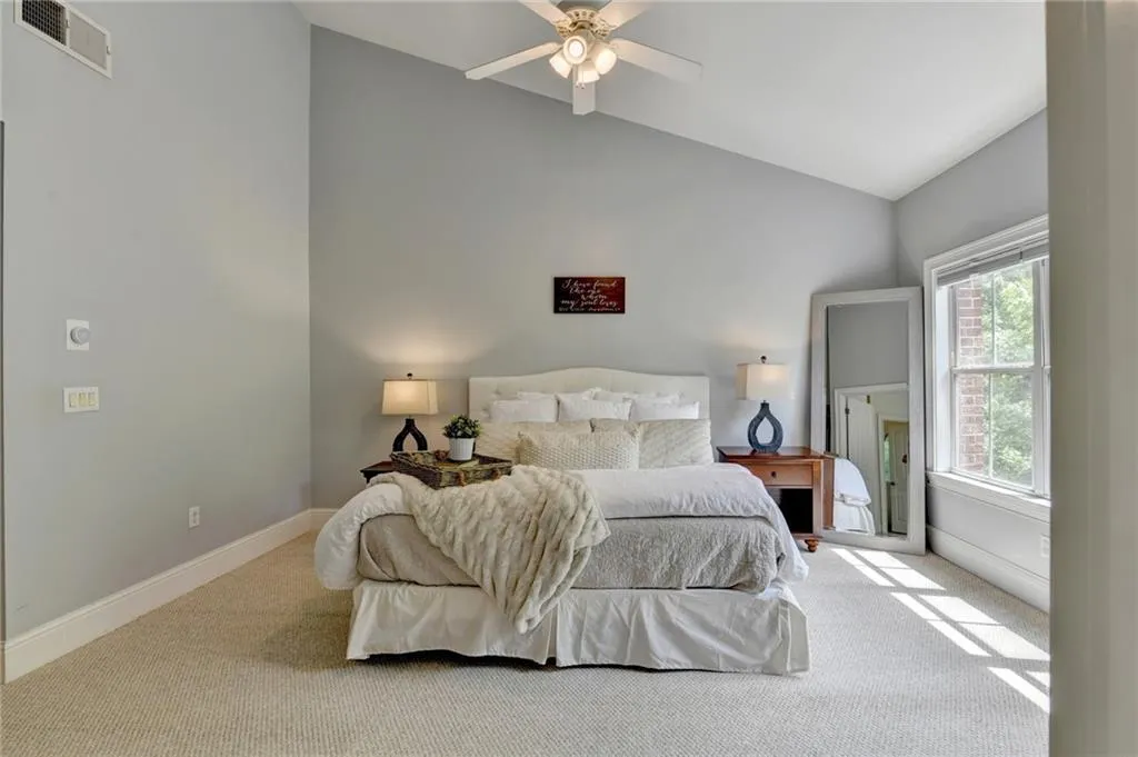 Pretty vaulted ceiling