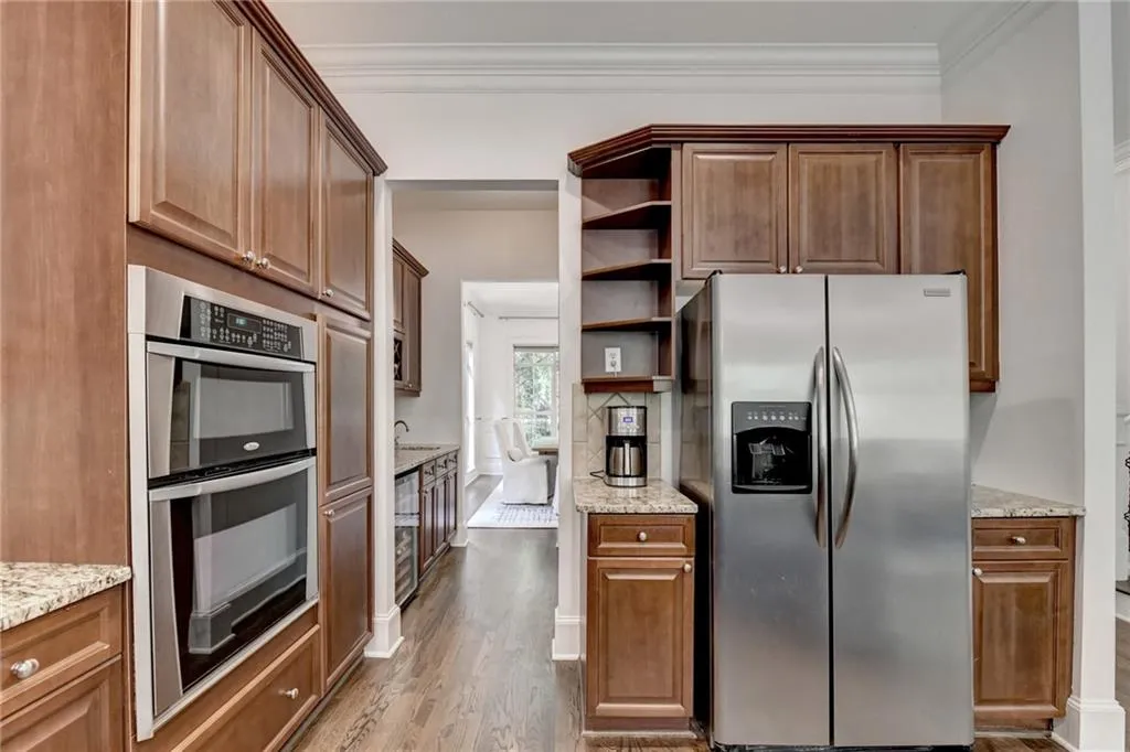 5438 Glenridge View, Atlanta, Georgia 30342, 3 Bedrooms Bedrooms, ,3 BathroomsBathrooms,Residential,Sold,5438 Glenridge View,7389690