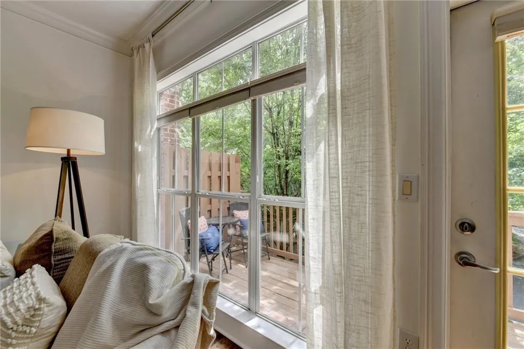 5438 Glenridge View, Atlanta, Georgia 30342, 3 Bedrooms Bedrooms, ,3 BathroomsBathrooms,Residential,Sold,5438 Glenridge View,7389690