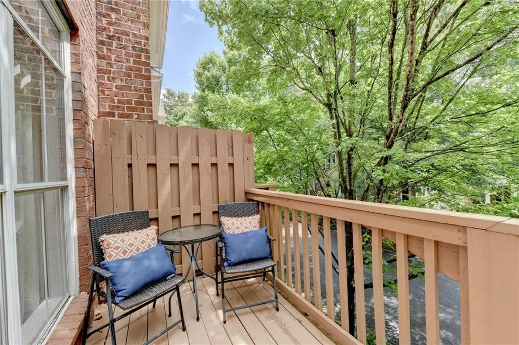 5438 Glenridge View, Atlanta, Georgia 30342, 3 Bedrooms Bedrooms, ,3 BathroomsBathrooms,Residential,Sold,5438 Glenridge View,7389690