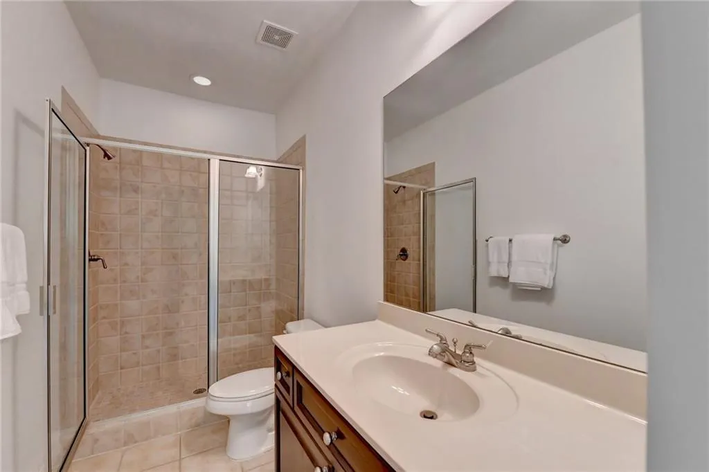 Secondary Bathroom 1