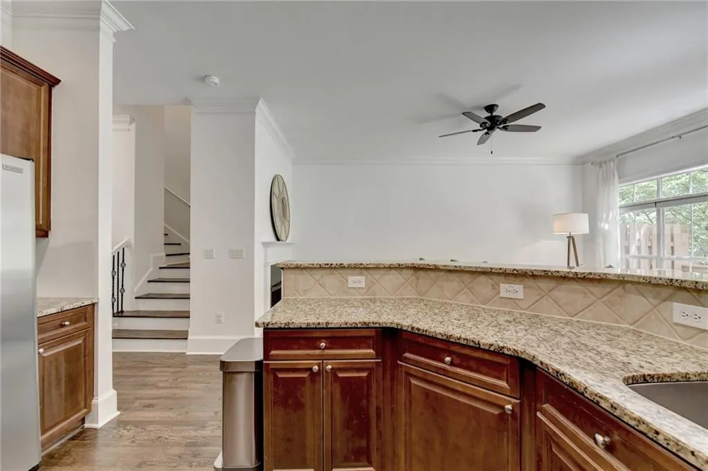 5438 Glenridge View, Atlanta, Georgia 30342, 3 Bedrooms Bedrooms, ,3 BathroomsBathrooms,Residential,Sold,5438 Glenridge View,7389690