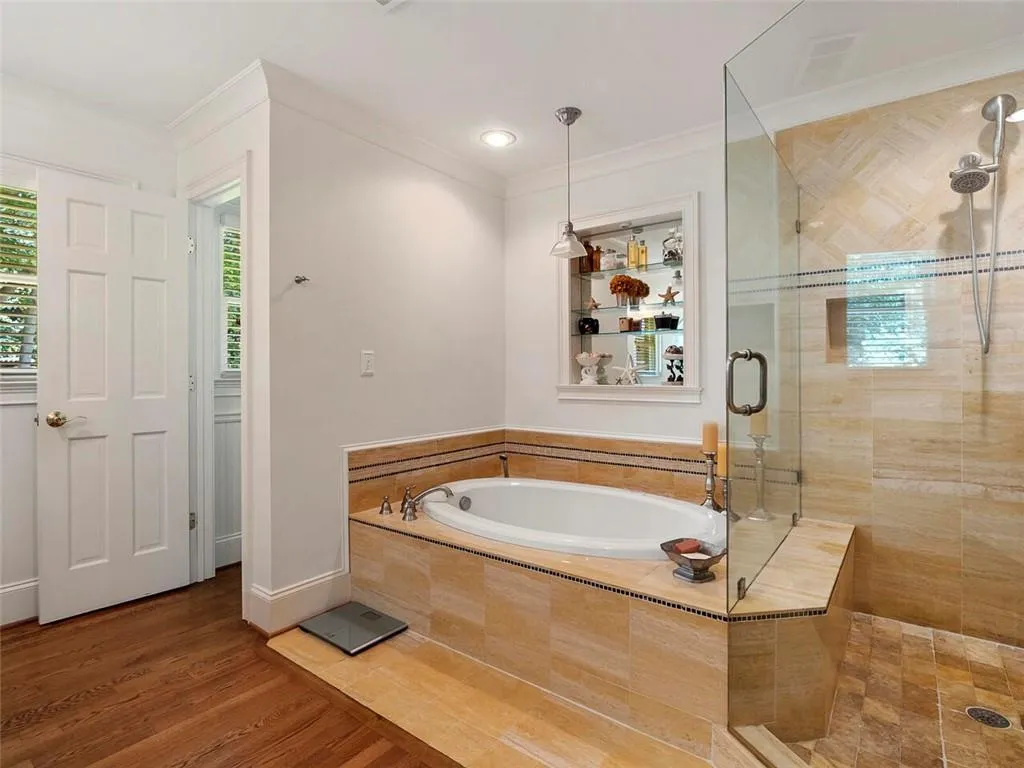135 Forrest Lake Drive, Sandy Springs, Georgia 30327, 4 Bedrooms Bedrooms, ,3 BathroomsBathrooms,Residential,Sold,135 Forrest Lake Drive,7081938