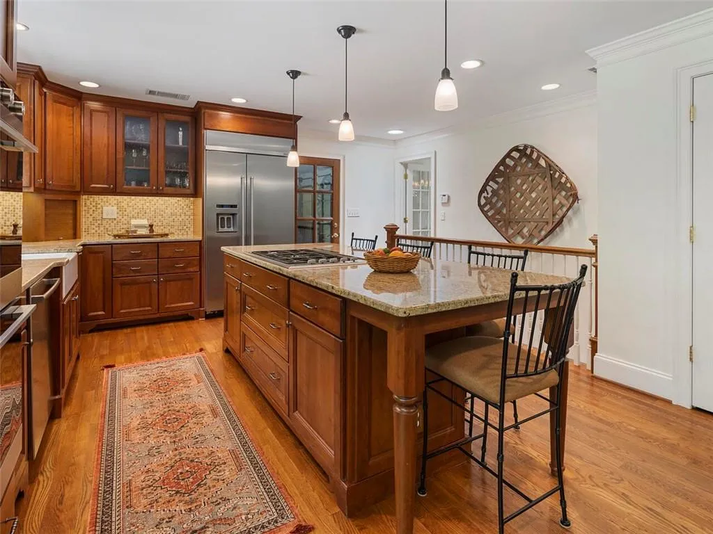 135 Forrest Lake Drive, Sandy Springs, Georgia 30327, 4 Bedrooms Bedrooms, ,3 BathroomsBathrooms,Residential,Sold,135 Forrest Lake Drive,7081938