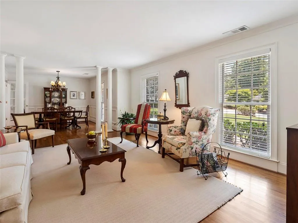 135 Forrest Lake Drive, Sandy Springs, Georgia 30327, 4 Bedrooms Bedrooms, ,3 BathroomsBathrooms,Residential,Sold,135 Forrest Lake Drive,7081938