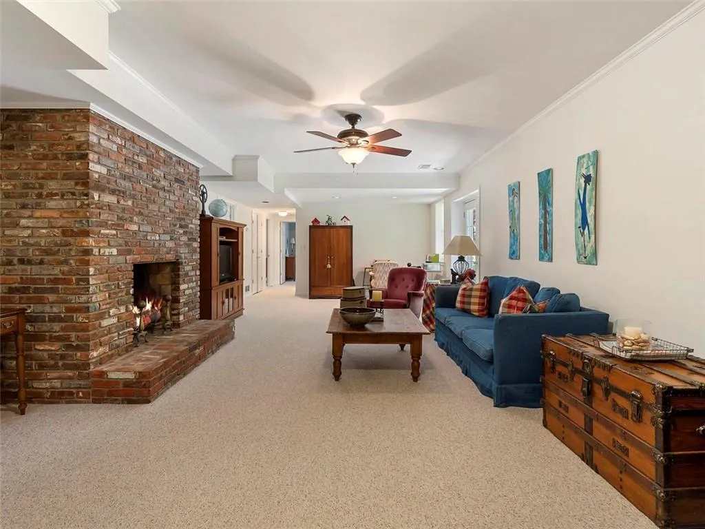 135 Forrest Lake Drive, Sandy Springs, Georgia 30327, 4 Bedrooms Bedrooms, ,3 BathroomsBathrooms,Residential,Sold,135 Forrest Lake Drive,7081938
