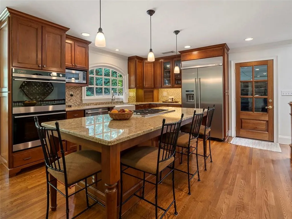 135 Forrest Lake Drive, Sandy Springs, Georgia 30327, 4 Bedrooms Bedrooms, ,3 BathroomsBathrooms,Residential,Sold,135 Forrest Lake Drive,7081938