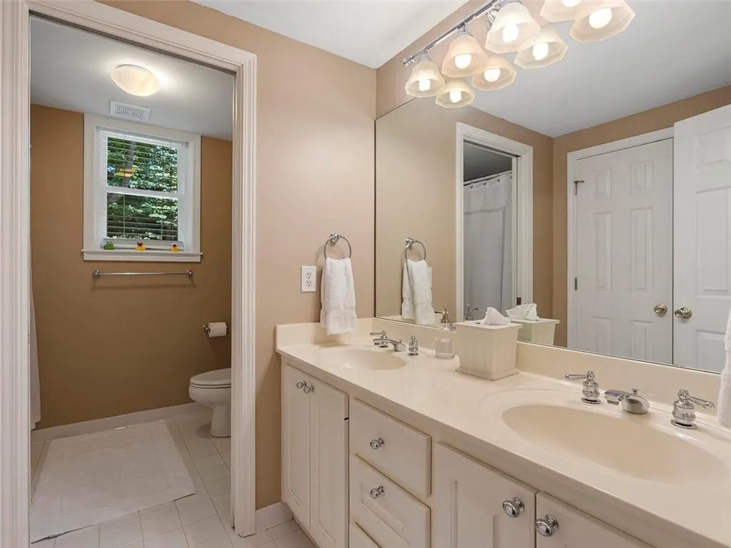 135 Forrest Lake Drive, Sandy Springs, Georgia 30327, 4 Bedrooms Bedrooms, ,3 BathroomsBathrooms,Residential,Sold,135 Forrest Lake Drive,7081938