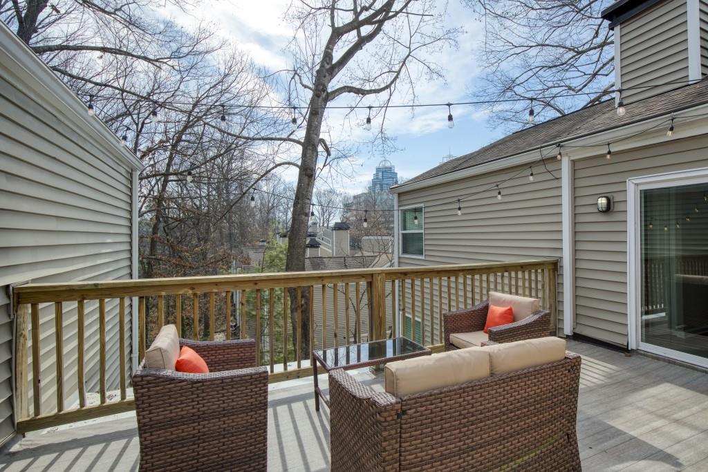 27 Dunwoody Springs Drive, Atlanta, Georgia 30328, 2 Bedrooms Bedrooms, ,2 BathroomsBathrooms,Residential,Sold,27 Dunwoody Springs Drive,7343889