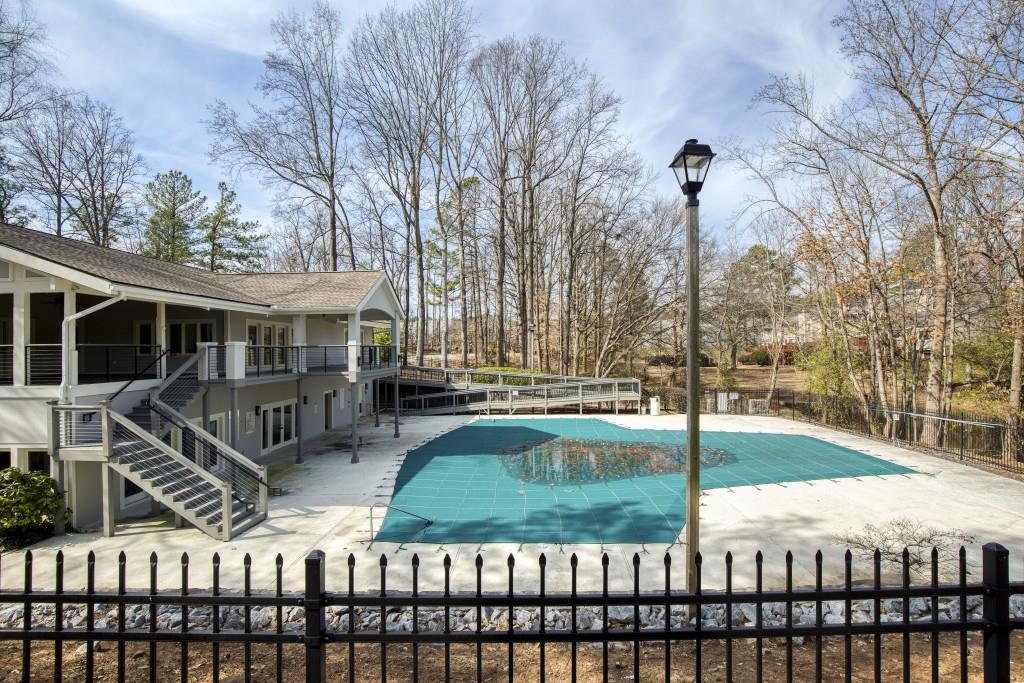 27 Dunwoody Springs Drive, Atlanta, Georgia 30328, 2 Bedrooms Bedrooms, ,2 BathroomsBathrooms,Residential,Sold,27 Dunwoody Springs Drive,7343889