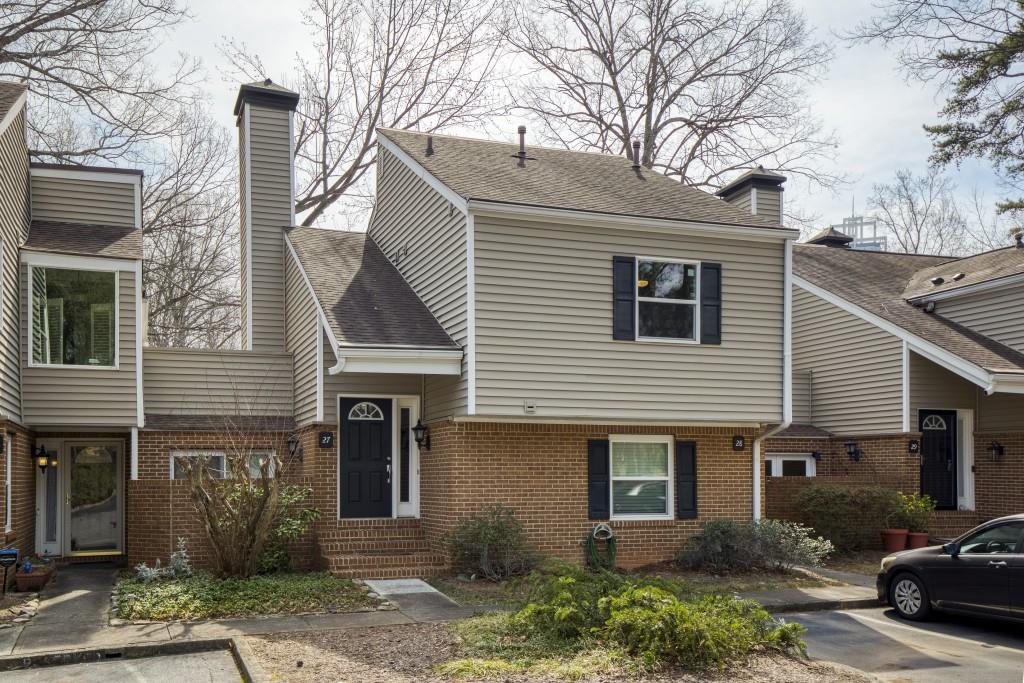 27 Dunwoody Springs Drive, Atlanta, Georgia 30328, 2 Bedrooms Bedrooms, ,2 BathroomsBathrooms,Residential,Sold,27 Dunwoody Springs Drive,7343889