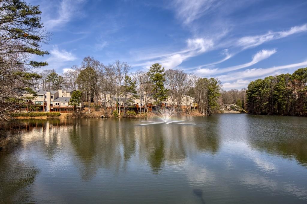 27 Dunwoody Springs Drive, Atlanta, Georgia 30328, 2 Bedrooms Bedrooms, ,2 BathroomsBathrooms,Residential,Sold,27 Dunwoody Springs Drive,7343889