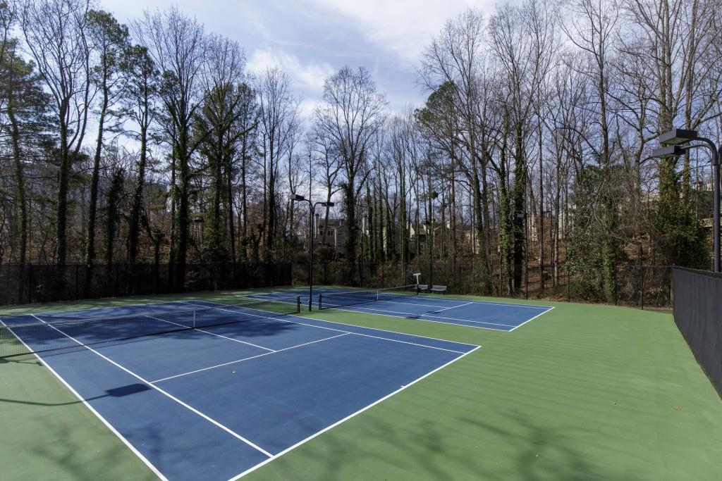 27 Dunwoody Springs Drive, Atlanta, Georgia 30328, 2 Bedrooms Bedrooms, ,2 BathroomsBathrooms,Residential,Sold,27 Dunwoody Springs Drive,7343889