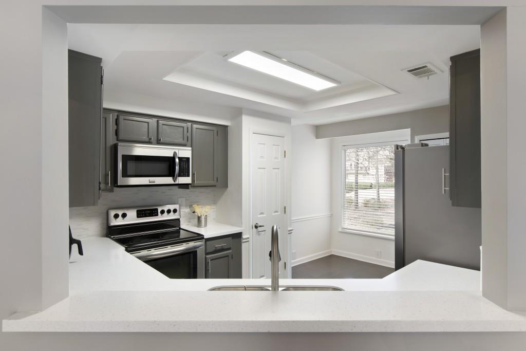 27 Dunwoody Springs Drive, Atlanta, Georgia 30328, 2 Bedrooms Bedrooms, ,2 BathroomsBathrooms,Residential,Sold,27 Dunwoody Springs Drive,7343889