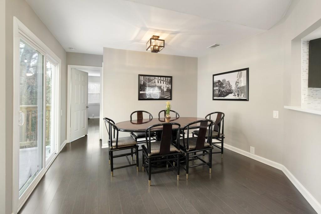 27 Dunwoody Springs Drive, Atlanta, Georgia 30328, 2 Bedrooms Bedrooms, ,2 BathroomsBathrooms,Residential,Sold,27 Dunwoody Springs Drive,7343889