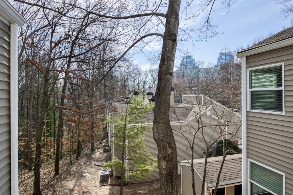 27 Dunwoody Springs Drive, Atlanta, Georgia 30328, 2 Bedrooms Bedrooms, ,2 BathroomsBathrooms,Residential,Sold,27 Dunwoody Springs Drive,7343889