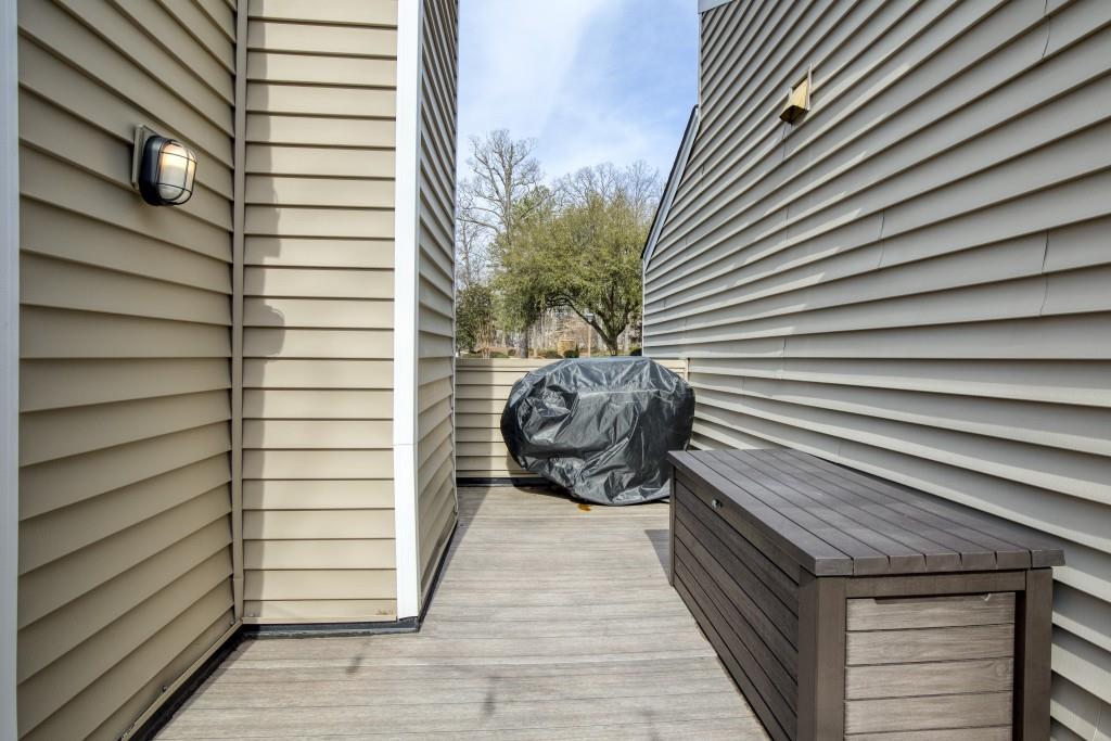 27 Dunwoody Springs Drive, Atlanta, Georgia 30328, 2 Bedrooms Bedrooms, ,2 BathroomsBathrooms,Residential,Sold,27 Dunwoody Springs Drive,7343889