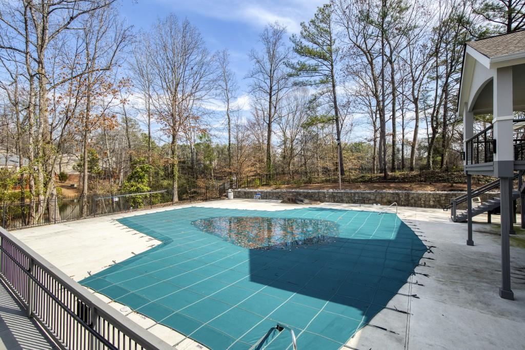 27 Dunwoody Springs Drive, Atlanta, Georgia 30328, 2 Bedrooms Bedrooms, ,2 BathroomsBathrooms,Residential,Sold,27 Dunwoody Springs Drive,7343889