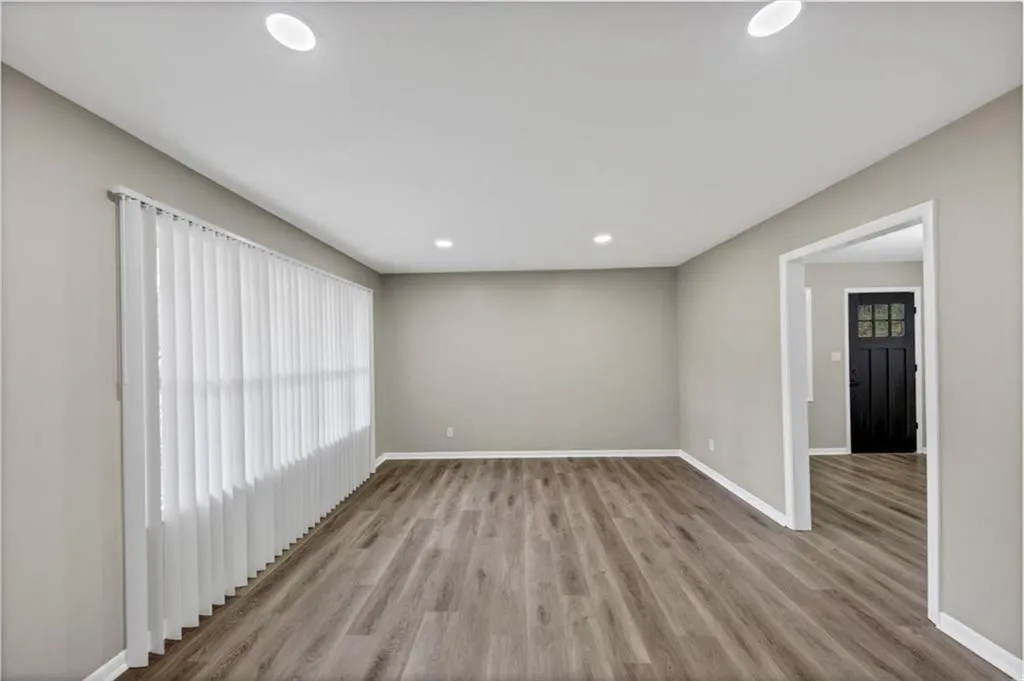 847 Magna Carta Drive Nw, Atlanta, Georgia 30318, 5 Bedrooms Bedrooms, ,3 BathroomsBathrooms,Residential,For Sale,847 Magna Carta Drive Nw,7601567