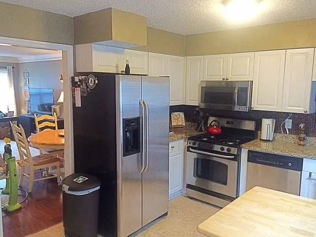 6980 Roswell Road Ne Unit A6, Atlanta, Georgia 30328, 3 Bedrooms Bedrooms, ,2 BathroomsBathrooms,Residential,Sold,6980 Roswell Road Ne Unit A6,5652057