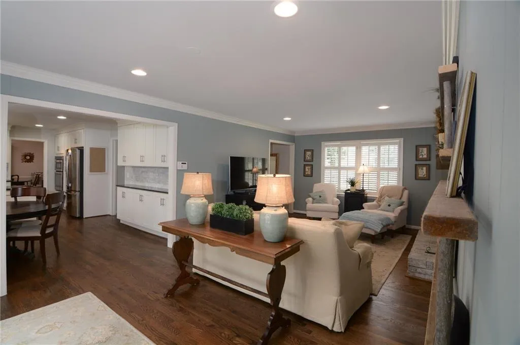 6780 River Springs Lane, Atlanta, Georgia 30328, 5 Bedrooms Bedrooms, ,3 BathroomsBathrooms,Residential,Sold,6780 River Springs Lane,5981363