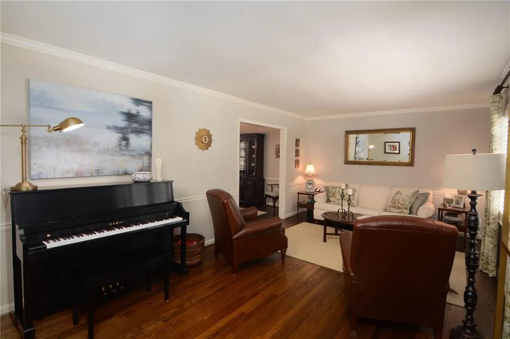 6780 River Springs Lane, Atlanta, Georgia 30328, 5 Bedrooms Bedrooms, ,3 BathroomsBathrooms,Residential,Sold,6780 River Springs Lane,5981363