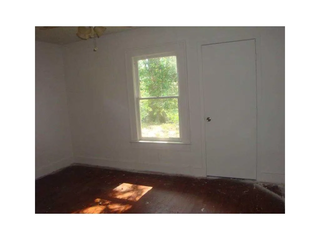 553 W Lake, Atlanta, Georgia 30318, 2 Bedrooms Bedrooms, ,1 BathroomBathrooms,Residential,Sold,553 W Lake,5665163