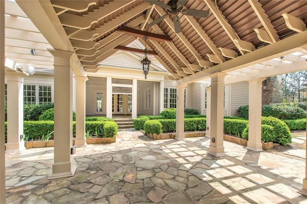 980 Fenimore Circle, Sandy Springs, Georgia 30350, 5 Bedrooms Bedrooms, ,6 BathroomsBathrooms,Residential,Sold,980 Fenimore Circle,7025972