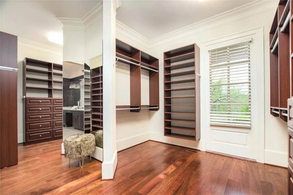 980 Fenimore Circle, Sandy Springs, Georgia 30350, 5 Bedrooms Bedrooms, ,6 BathroomsBathrooms,Residential,Sold,980 Fenimore Circle,7025972