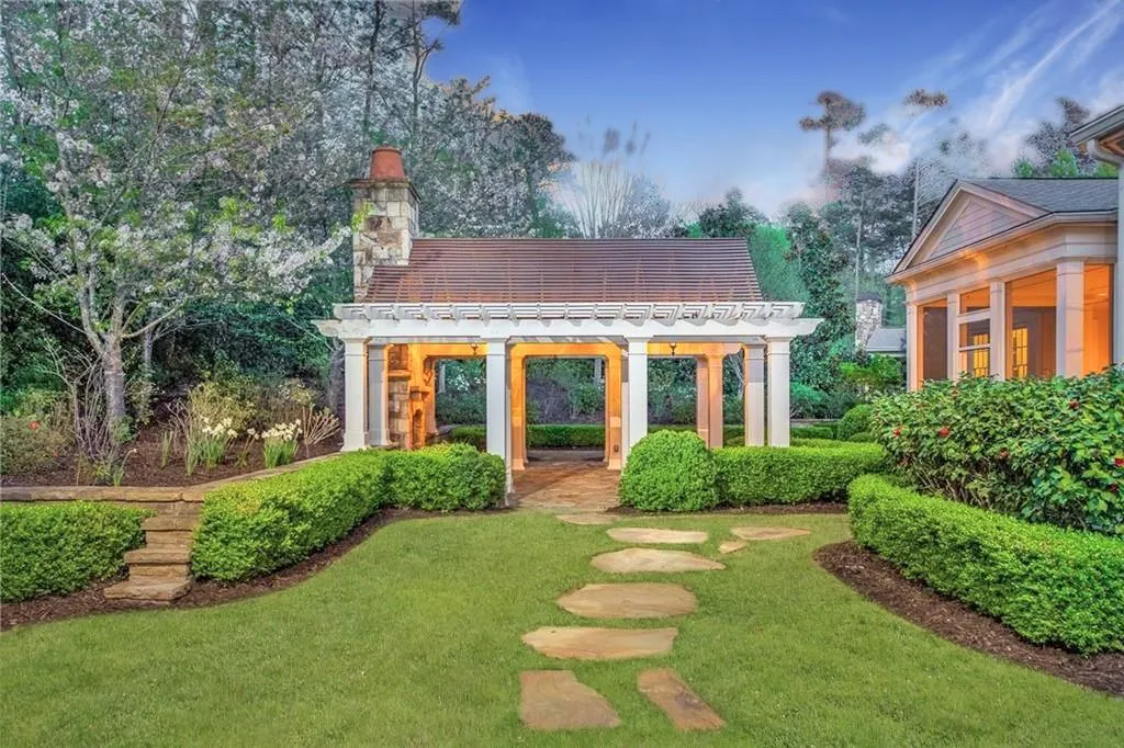 980 Fenimore Circle, Sandy Springs, Georgia 30350, 5 Bedrooms Bedrooms, ,6 BathroomsBathrooms,Residential,Sold,980 Fenimore Circle,7025972