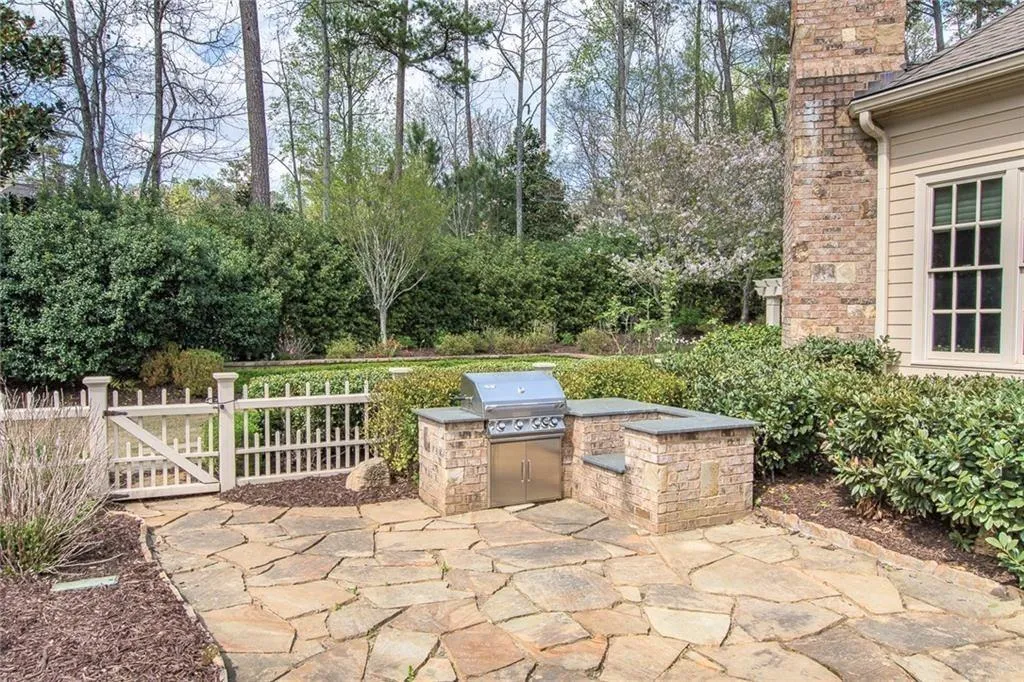 980 Fenimore Circle, Sandy Springs, Georgia 30350, 5 Bedrooms Bedrooms, ,6 BathroomsBathrooms,Residential,Sold,980 Fenimore Circle,7025972
