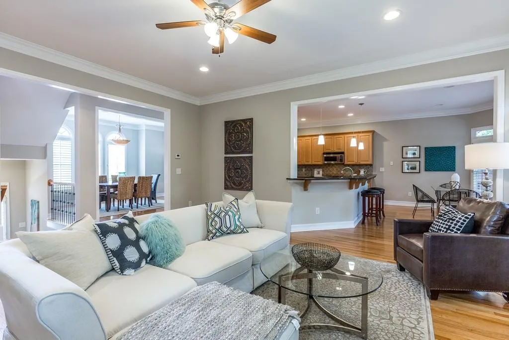 889 Lenox Court Ne, Atlanta, Georgia 30324, 4 Bedrooms Bedrooms, ,3 BathroomsBathrooms,Residential,Sold,889 Lenox Court Ne,5901298