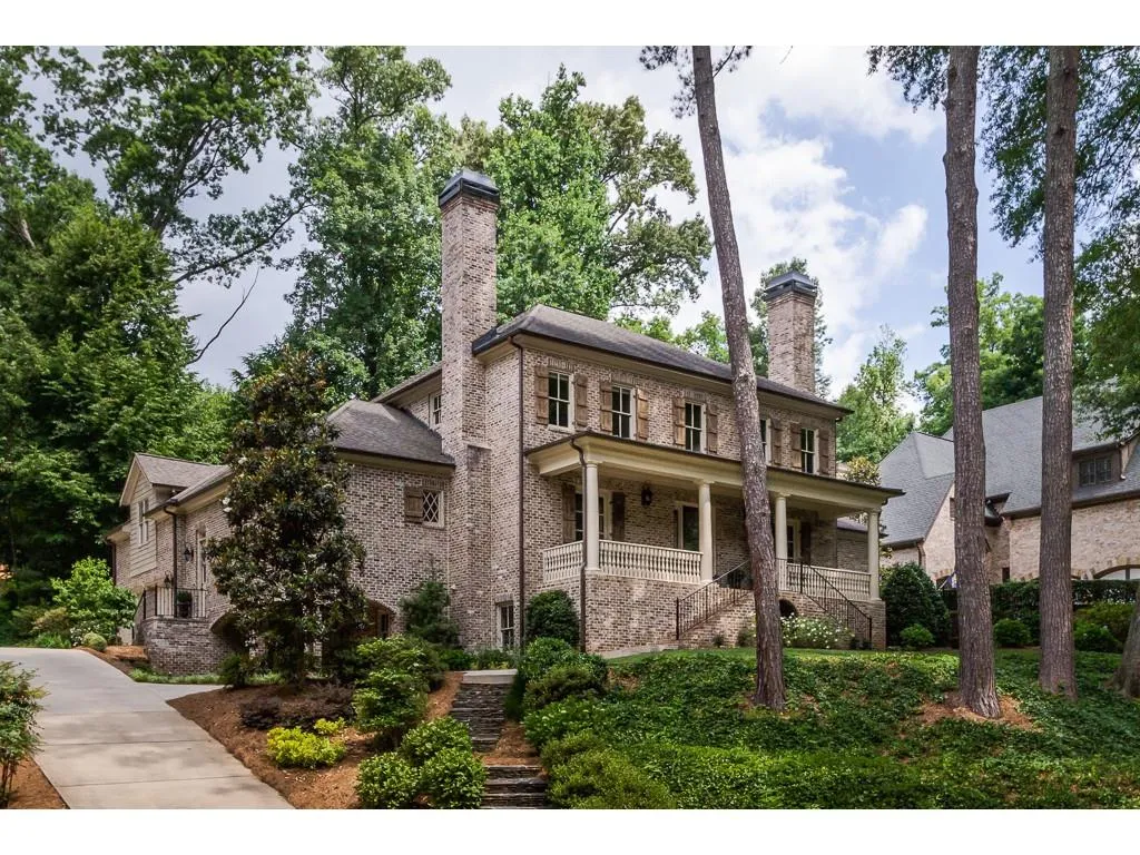195 Worth Drive, Atlanta, Georgia 30327, 6 Bedrooms Bedrooms, ,5 BathroomsBathrooms,Residential,Sold,195 Worth Drive,6642518
