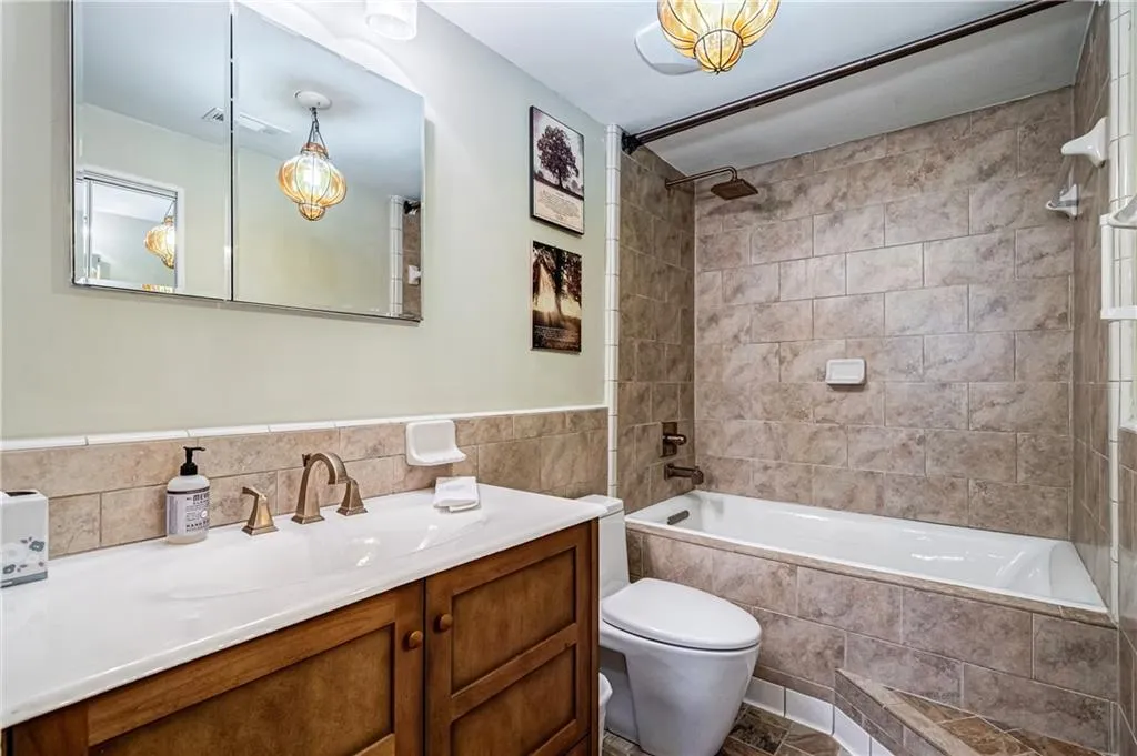 996 Pitts Road Unit H, Atlanta, Georgia 30350, 4 Bedrooms Bedrooms, ,5 BathroomsBathrooms,Residential,Sold,996 Pitts Road Unit H,6764211