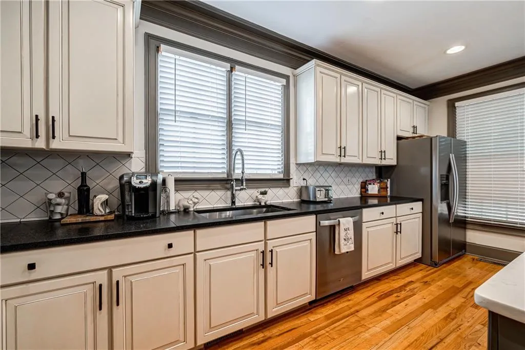 996 Pitts Road Unit H, Atlanta, Georgia 30350, 4 Bedrooms Bedrooms, ,5 BathroomsBathrooms,Residential,Sold,996 Pitts Road Unit H,6764211