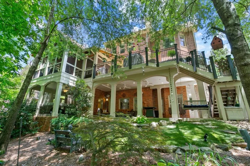 7720 Marsh Court, Sandy Springs, Georgia 30328, 6 Bedrooms Bedrooms, ,7 BathroomsBathrooms,Residential,Sold,7720 Marsh Court,6905553