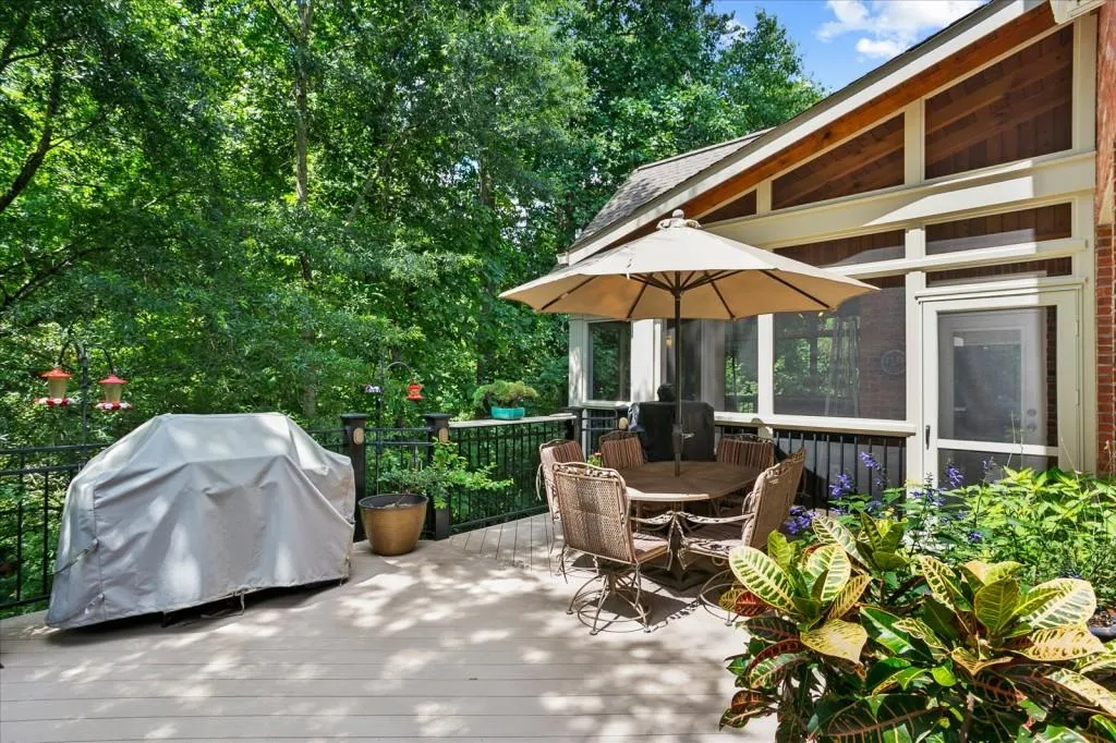 7720 Marsh Court, Sandy Springs, Georgia 30328, 6 Bedrooms Bedrooms, ,7 BathroomsBathrooms,Residential,Sold,7720 Marsh Court,6905553