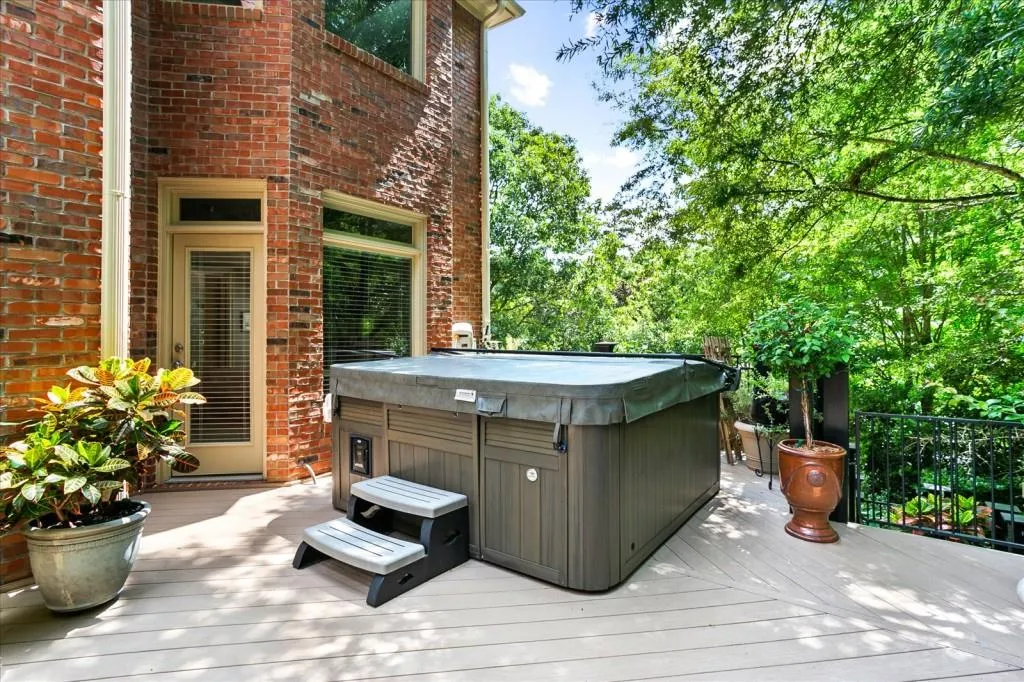 7720 Marsh Court, Sandy Springs, Georgia 30328, 6 Bedrooms Bedrooms, ,7 BathroomsBathrooms,Residential,Sold,7720 Marsh Court,6905553