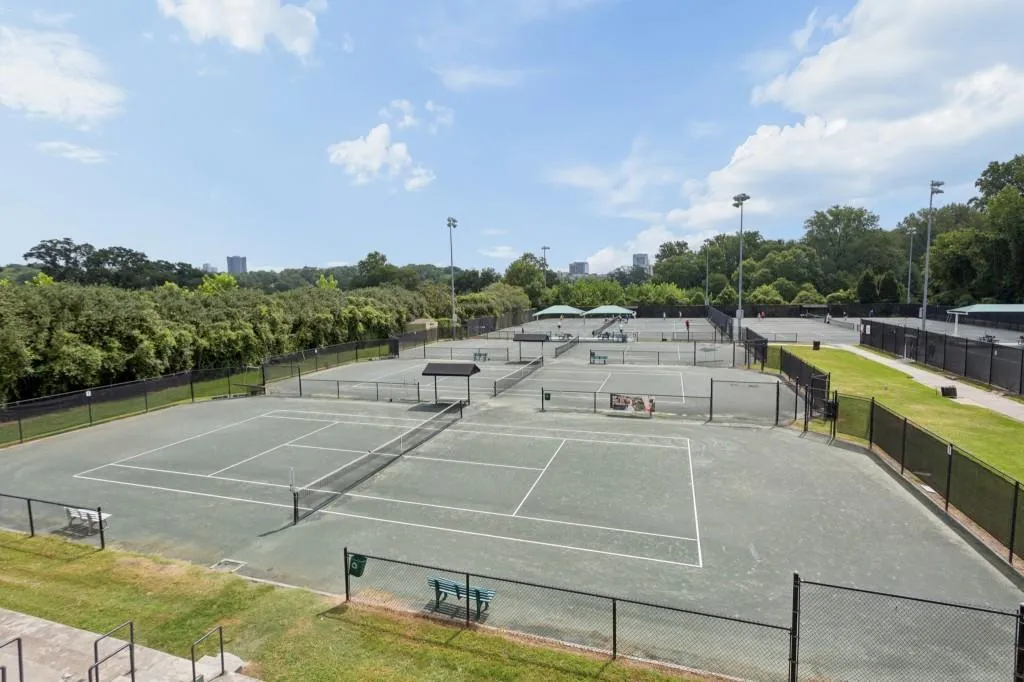 Neighborhood Amenities