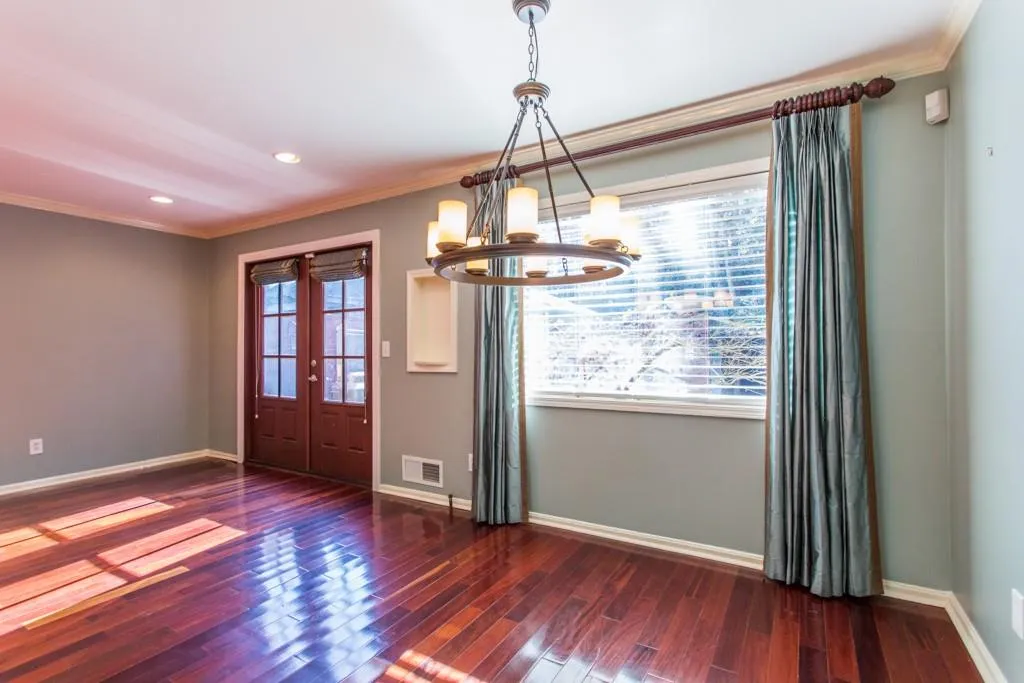 5375 Roswell Road Unit C6, Sandy Springs, Georgia 30342, 2 Bedrooms Bedrooms, ,1 BathroomBathrooms,Residential,Sold,5375 Roswell Road Unit C6,5964697