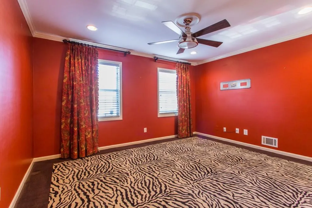 5375 Roswell Road Unit C6, Sandy Springs, Georgia 30342, 2 Bedrooms Bedrooms, ,1 BathroomBathrooms,Residential,Sold,5375 Roswell Road Unit C6,5964697