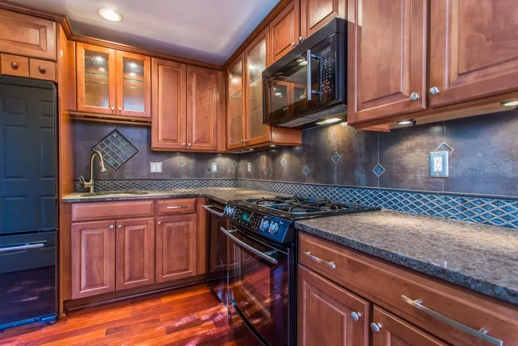 5375 Roswell Road Unit C6, Sandy Springs, Georgia 30342, 2 Bedrooms Bedrooms, ,1 BathroomBathrooms,Residential,Sold,5375 Roswell Road Unit C6,5964697